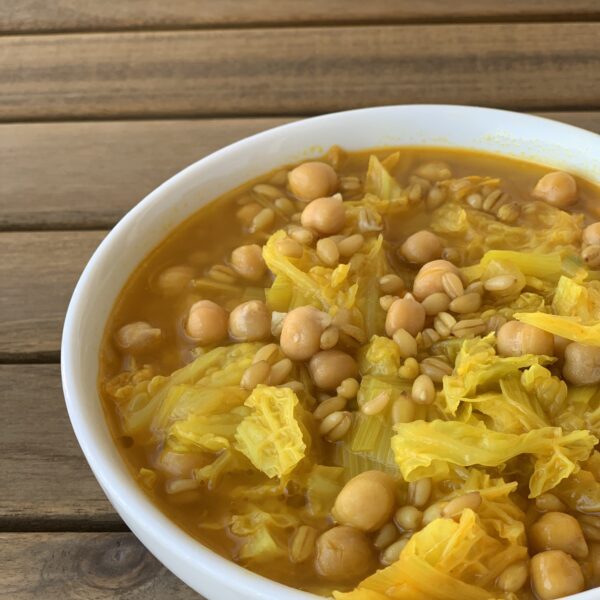 Zuppa con Pronti e Sani Grano e Ceci, porri e verza