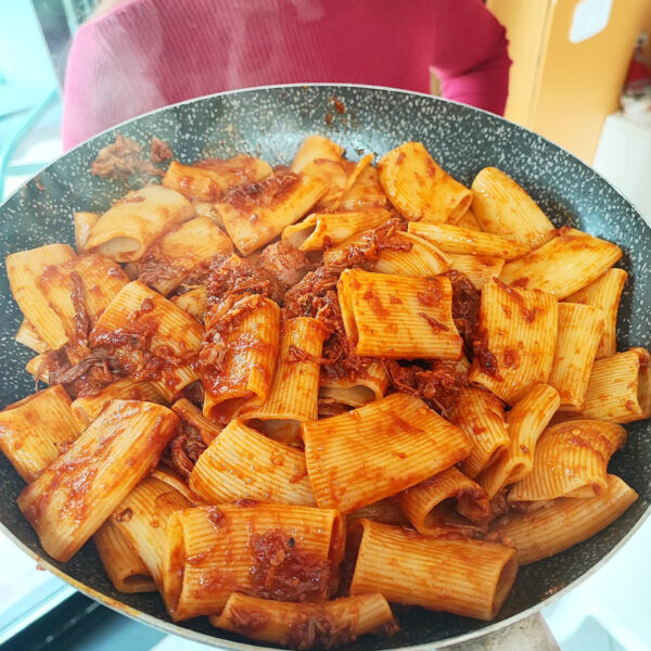 Schiaffone con ragù napoletano