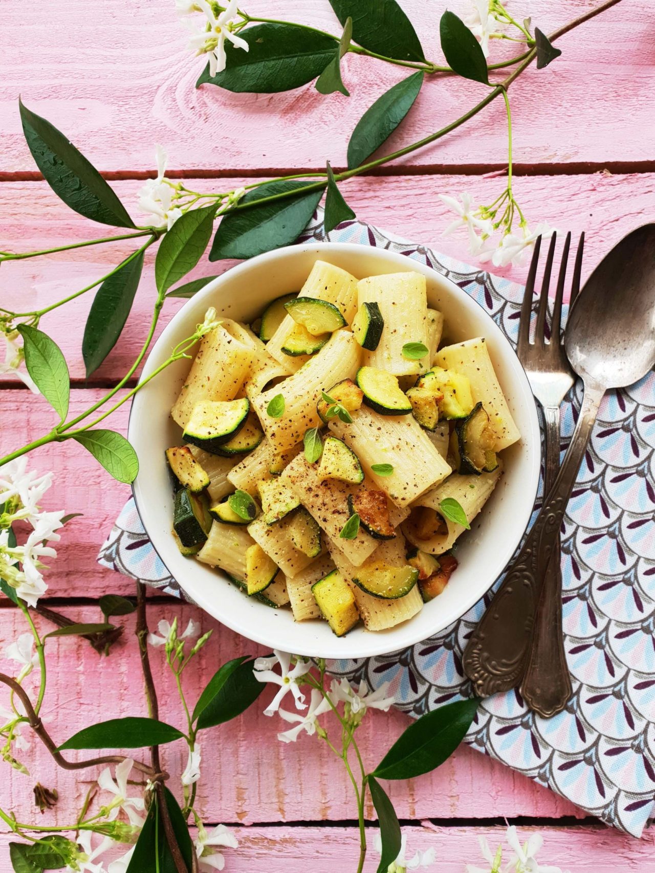 Cacio e pepe alle zucchine