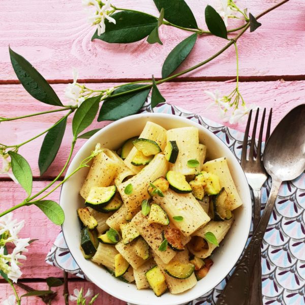 Cacio e pepe alle zucchine