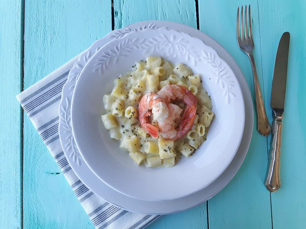 Canneroni mit Garnelen und geräuchertem Provola-Käse