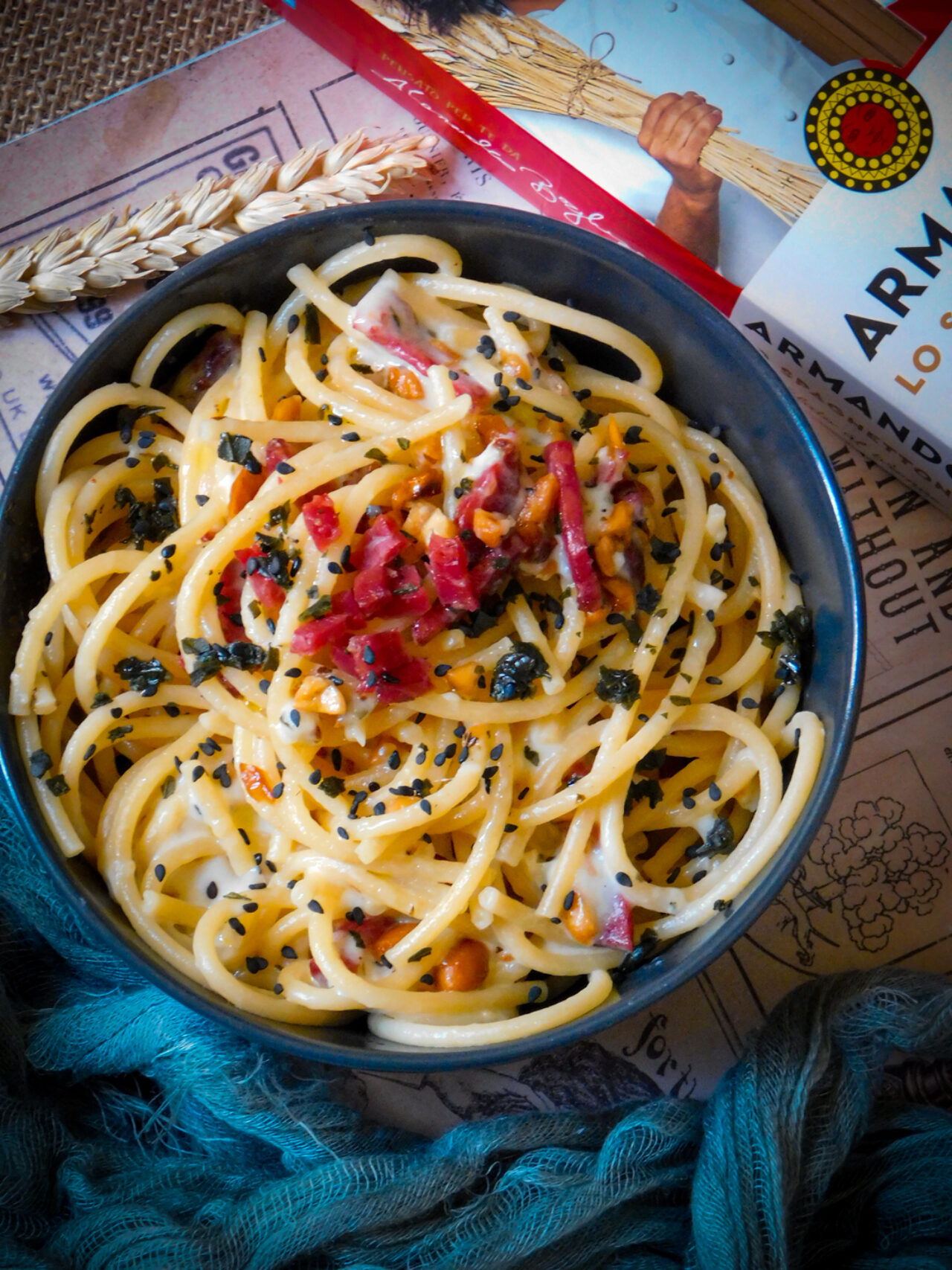 Spaghettone con arachidi, bresaola e stracchino