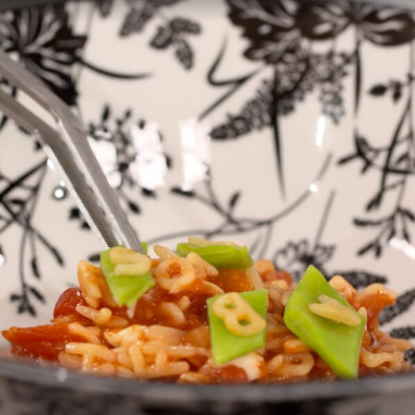 Pastina alfabeto, pomodori, sogliola e fagioli piattoni