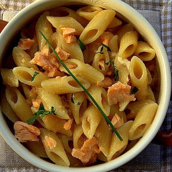 Pennette con salmone e limoncello